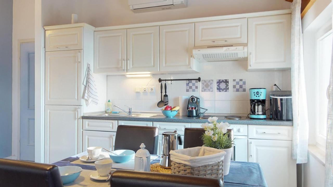 Lora Deluxe Superior 5 Star Apartment, Your Piece Of Heaven By The Sea & Park With Sea & Park View Lägenhet *