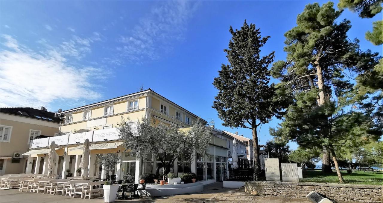 Lora Deluxe Superior 5 Star Apartment, Your Piece Of Heaven By The Sea & Park With Sea & Park View Lägenhet