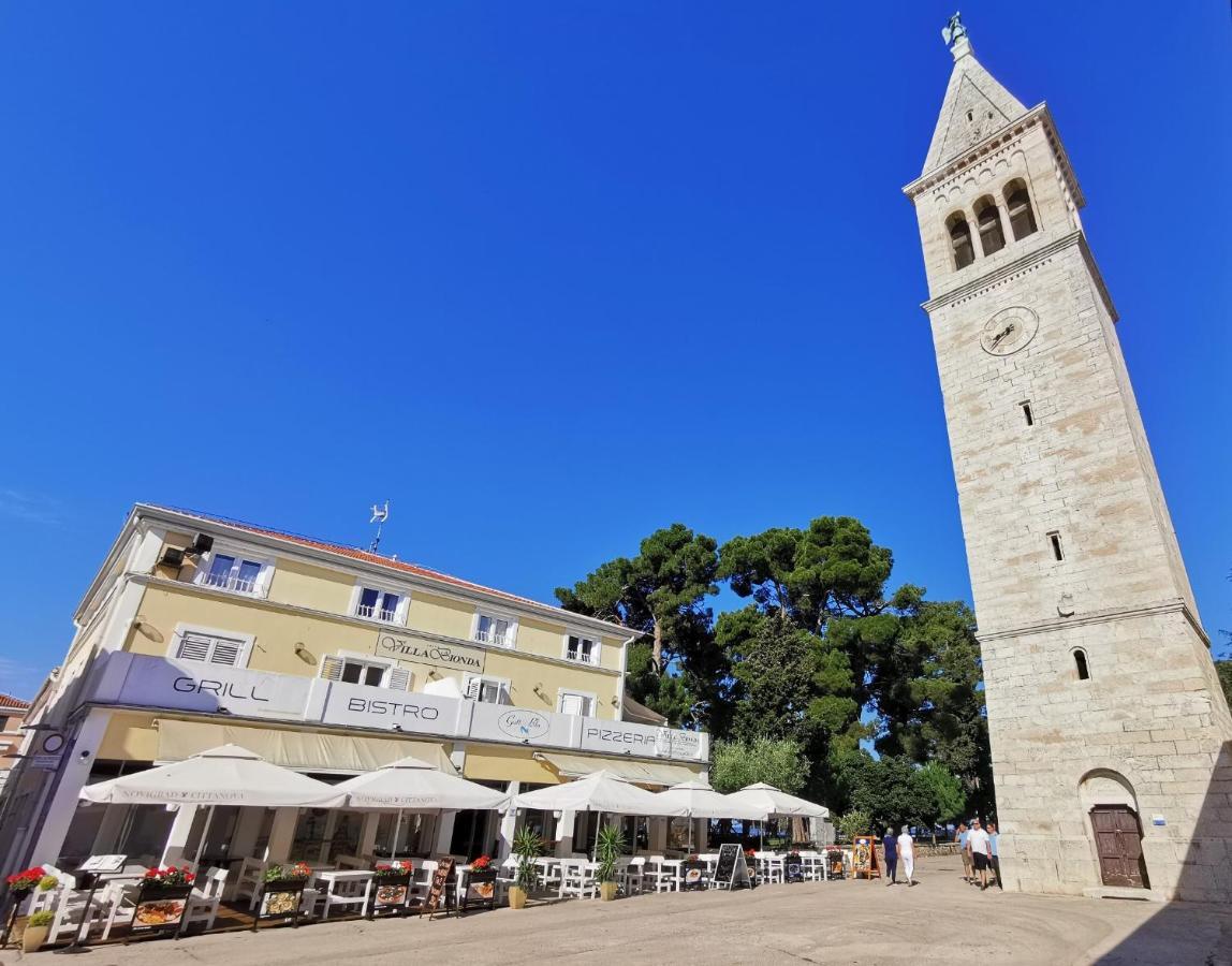 Apartment Lora Deluxe Superior 5 Star Apartment, Your Piece Of Heaven By The Sea & Park With Sea & Park View Novigrad Istria