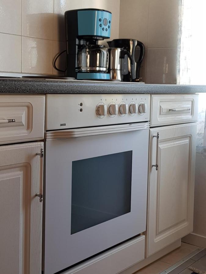 Lora Deluxe Superior 5 Star Apartment, Your Piece Of Heaven By The Sea & Park With Sea & Park View *