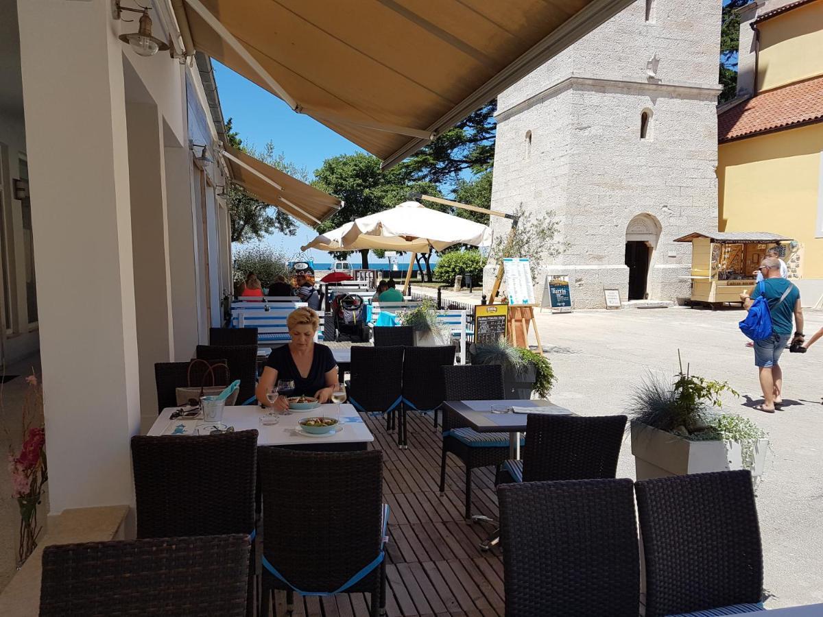 Lora Deluxe Superior 5 Star Apartment, Your Piece Of Heaven By The Sea & Park With Sea & Park View * Novigrad (Istria)