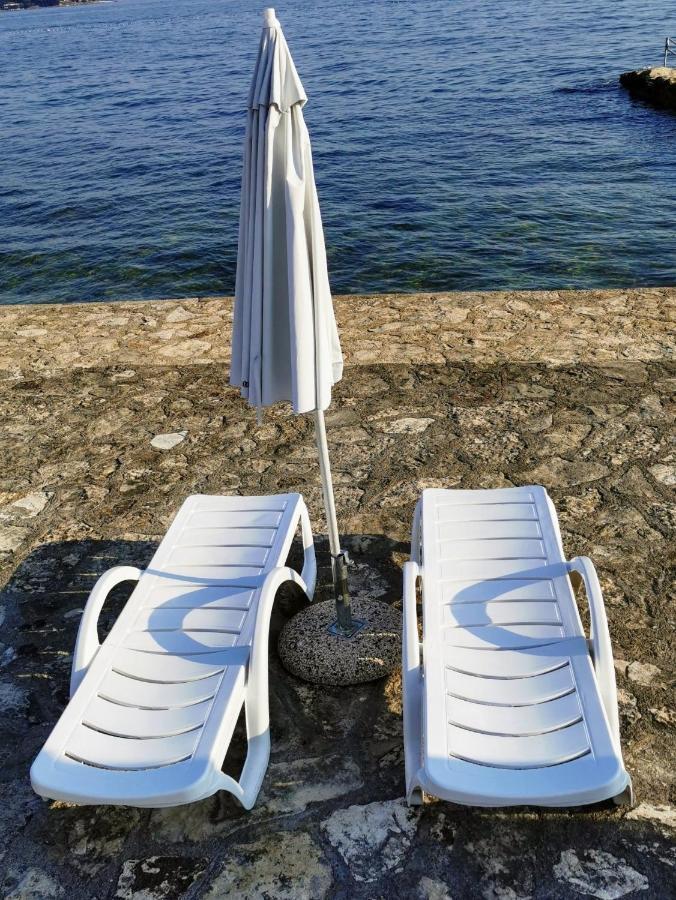 Apartment Lora Deluxe Superior 5 Star Apartment, Your Piece Of Heaven By The Sea & Park With Sea & Park View
